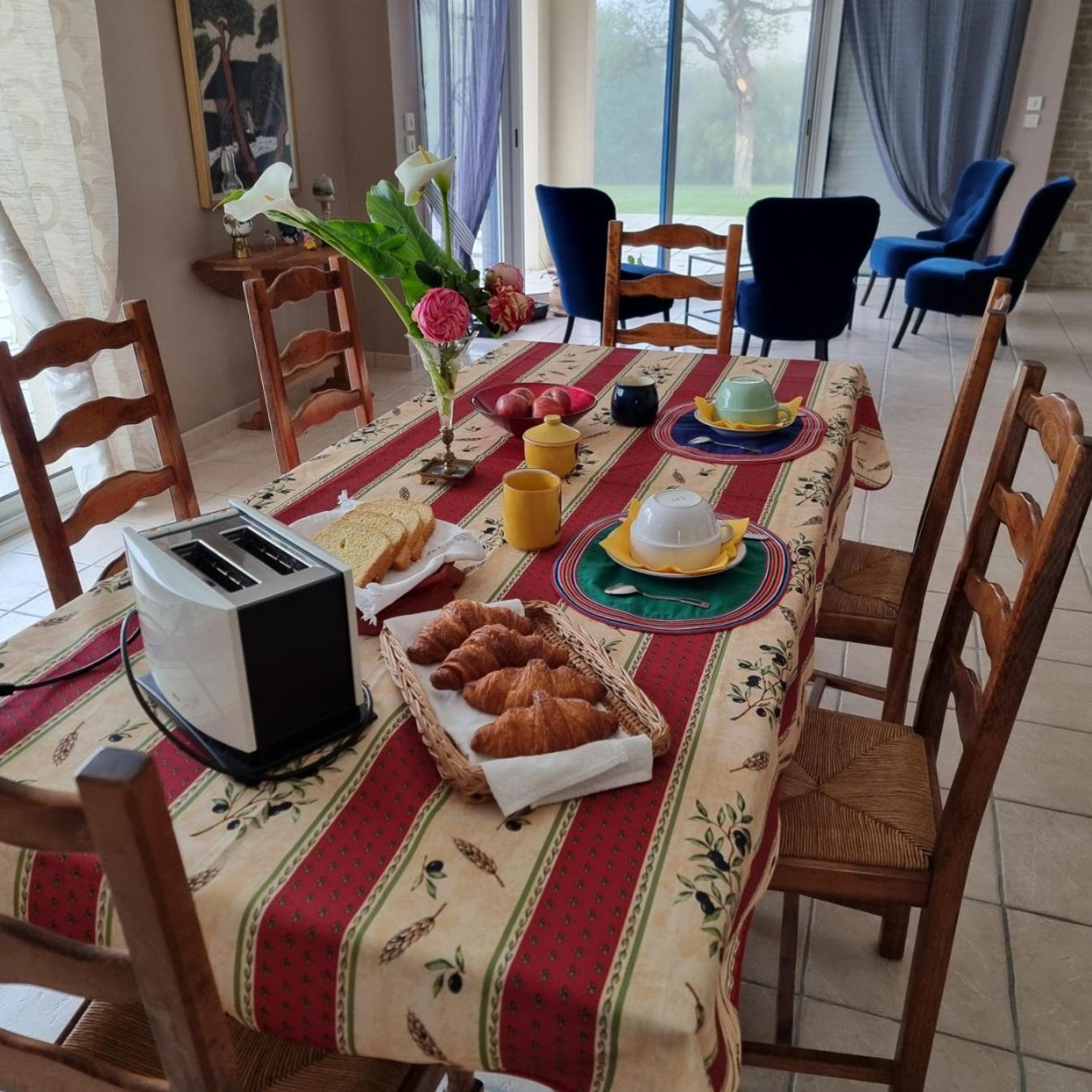 Osy Normandy Bed & Breakfast Russy ภายนอก รูปภาพ